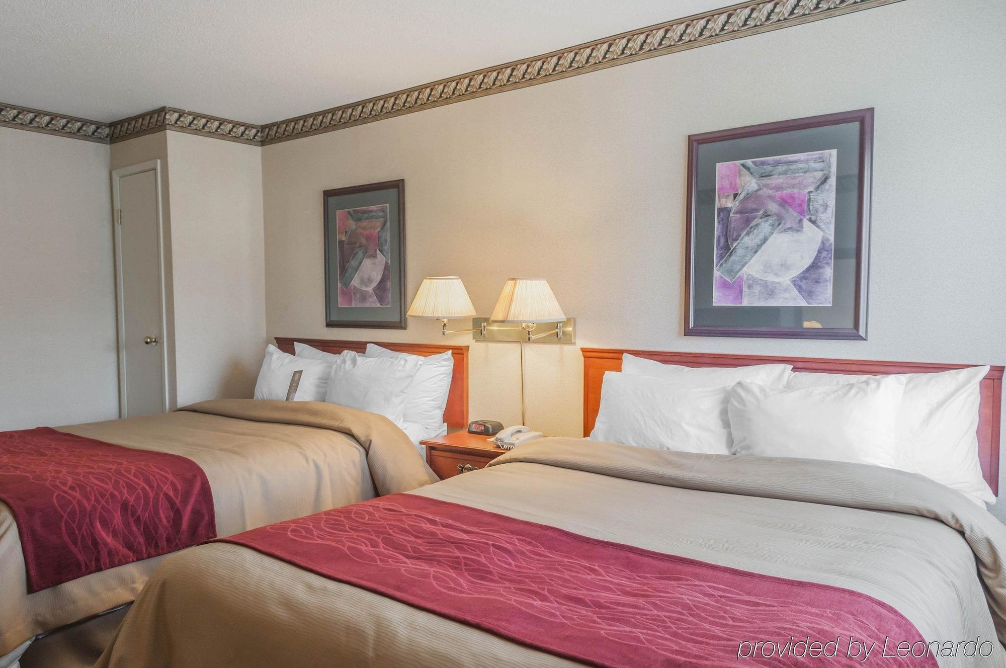 Comfort Inn Meadowvale Мисисага Екстериор снимка
