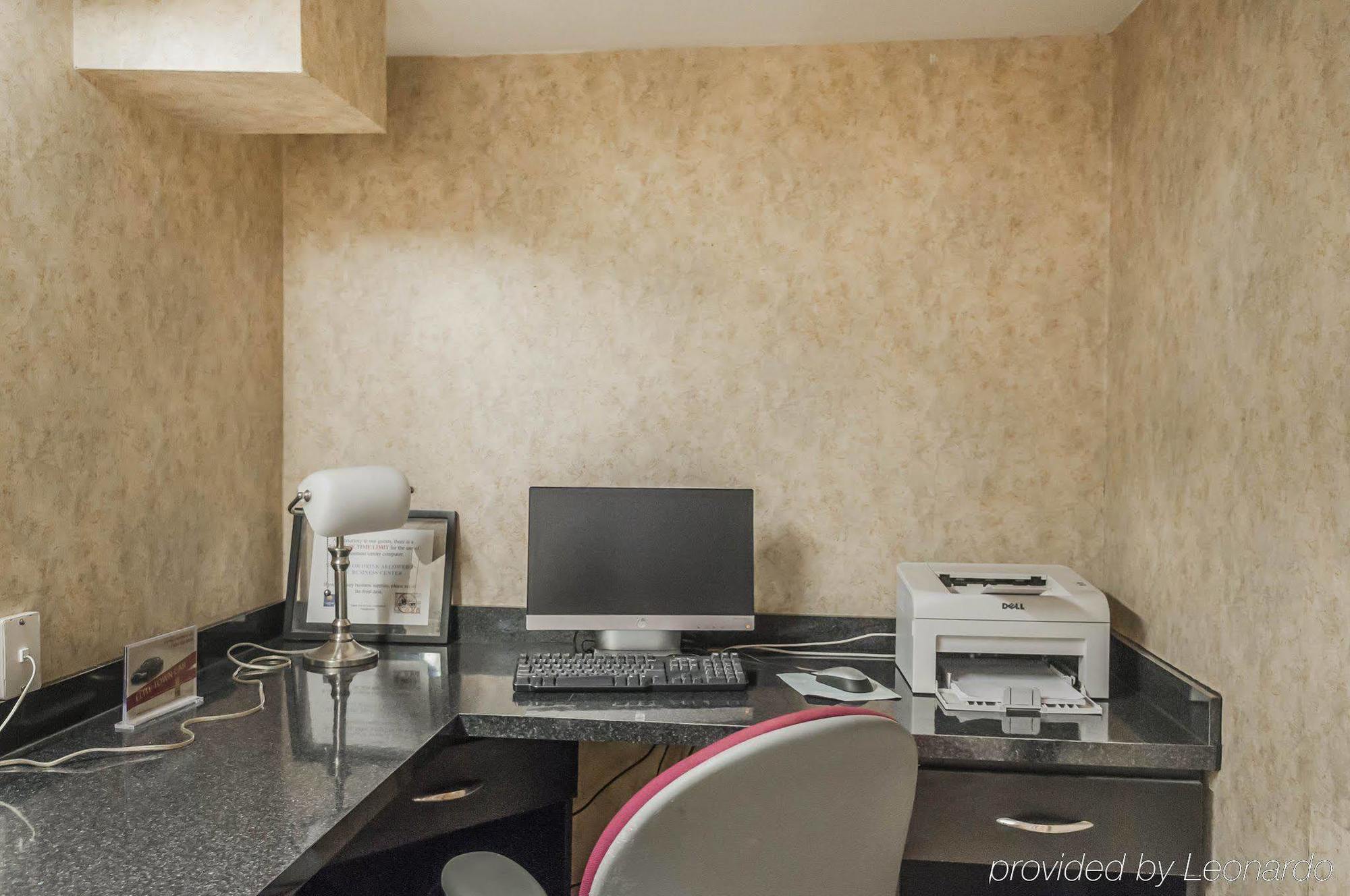 Comfort Inn Meadowvale Мисисага Екстериор снимка
