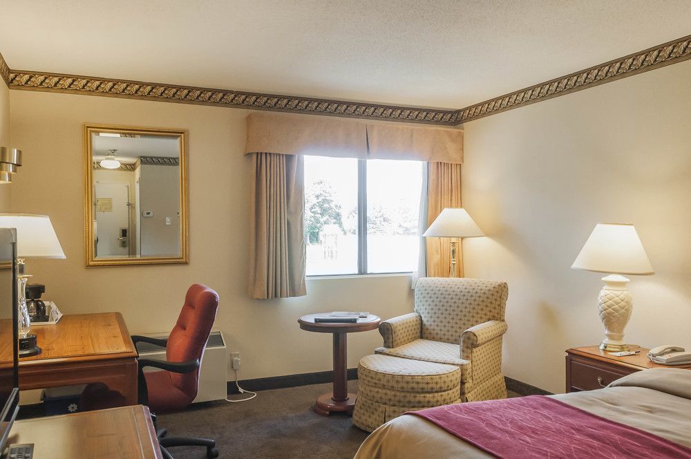 Comfort Inn Meadowvale Мисисага Екстериор снимка