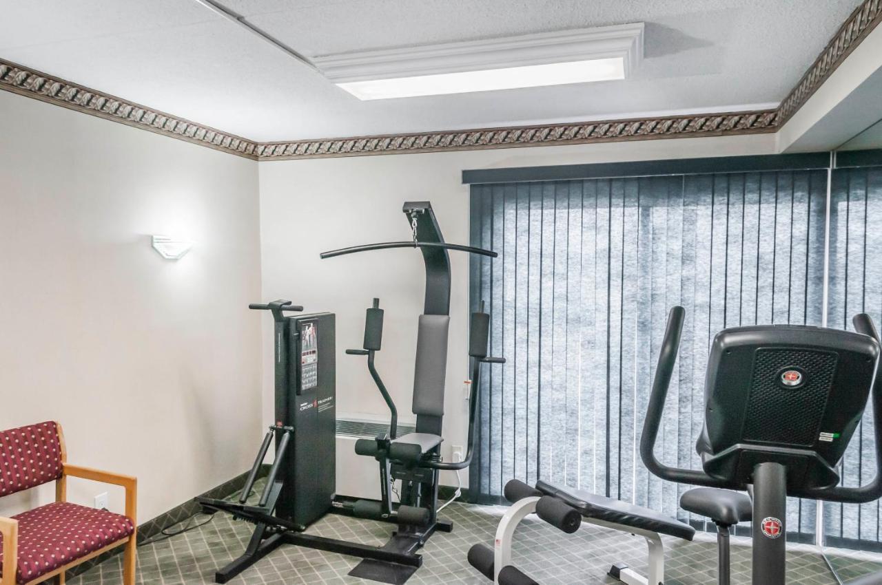Comfort Inn Meadowvale Мисисага Екстериор снимка