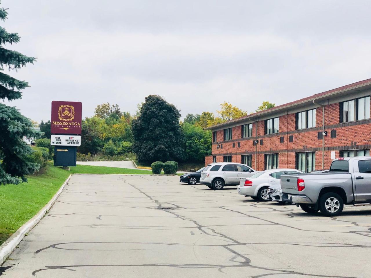 Comfort Inn Meadowvale Мисисага Екстериор снимка