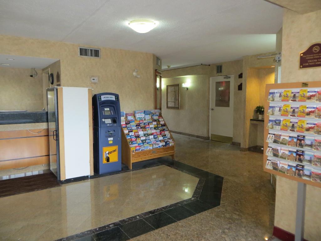 Comfort Inn Meadowvale Мисисага Екстериор снимка